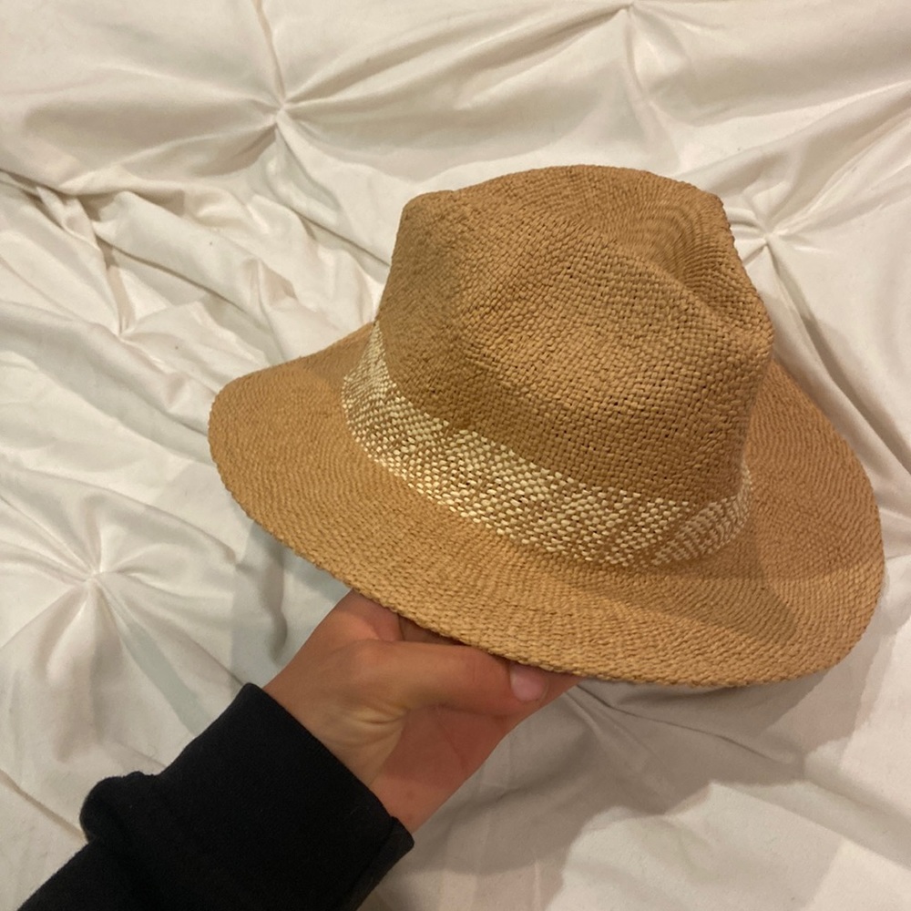 Gap straw hat